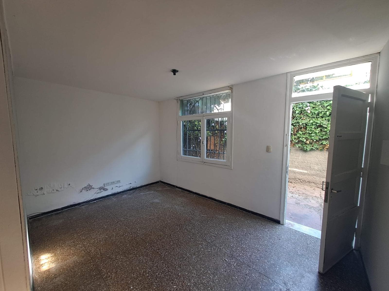 House for sale with 2 separate apartments - QUALIFIES FOR A MORTGAGE