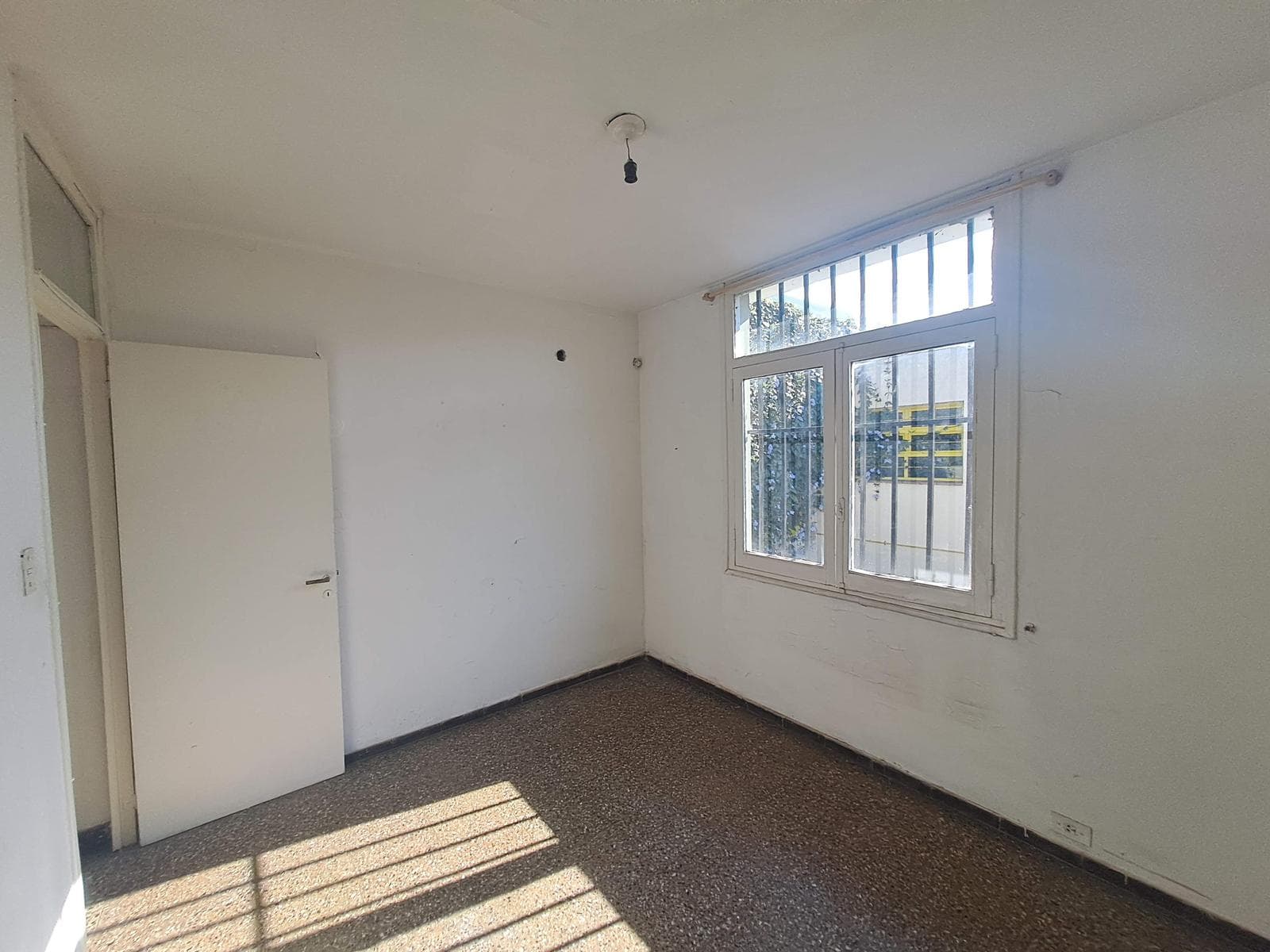 House for sale with 2 separate apartments - QUALIFIES FOR A MORTGAGE