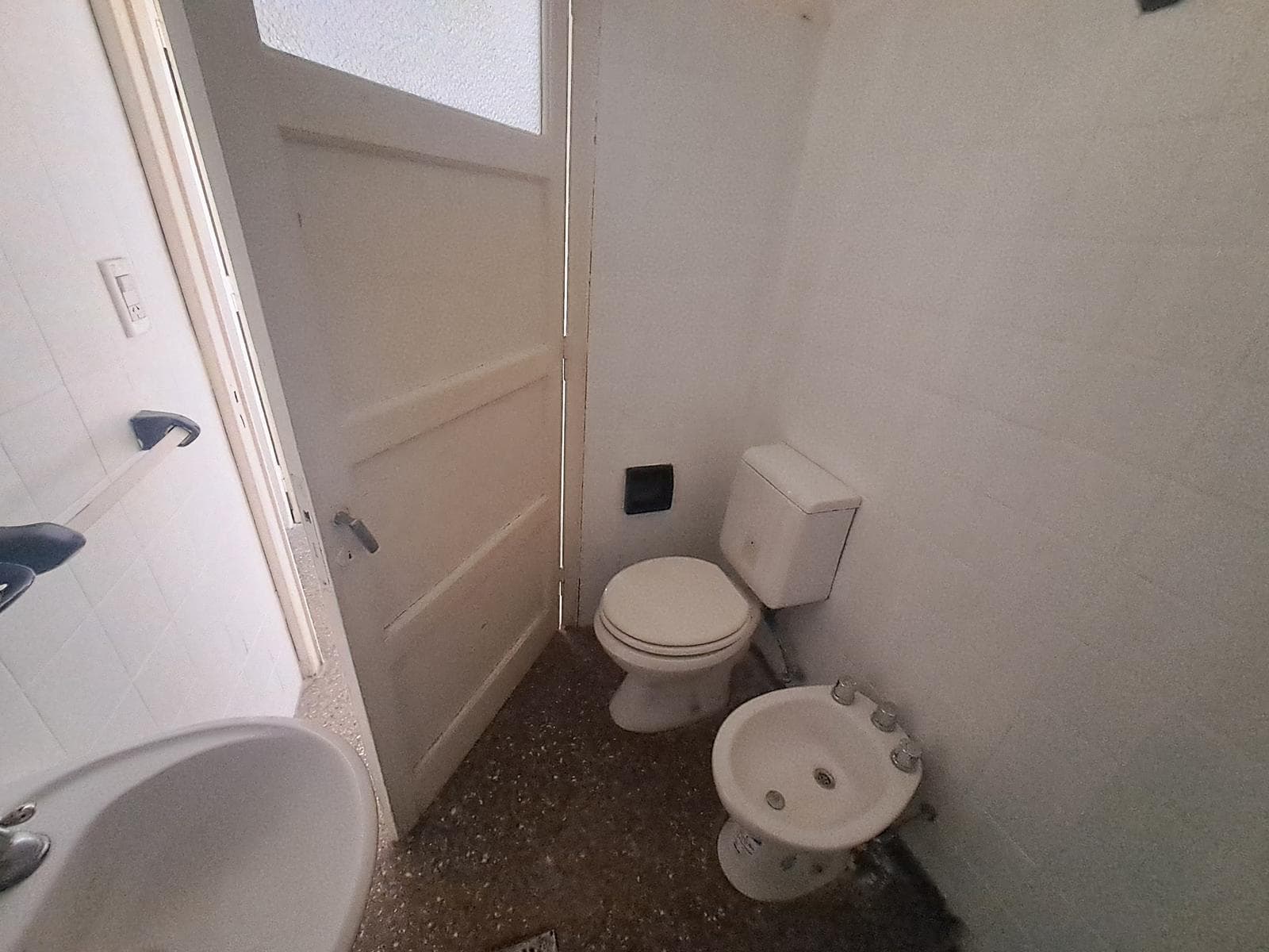 House for sale with 2 separate apartments - QUALIFIES FOR A MORTGAGE