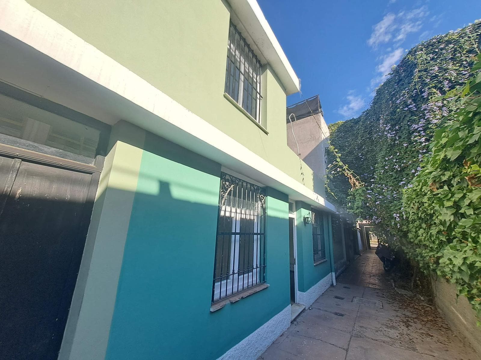 House for sale with 2 separate apartments - QUALIFIES FOR A MORTGAGE