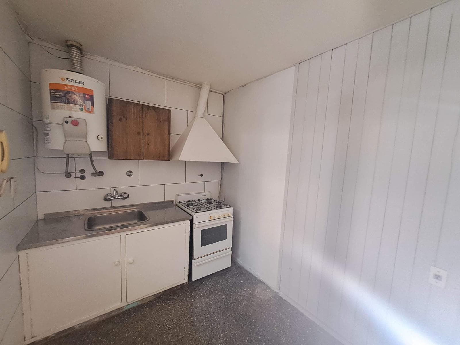 House for sale with 2 separate apartments - QUALIFIES FOR A MORTGAGE