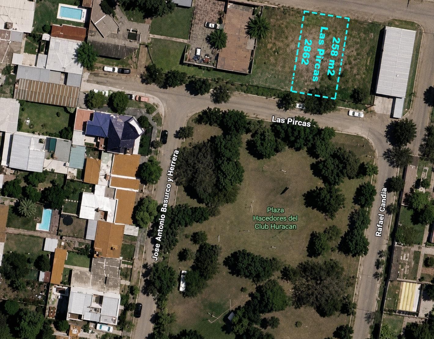 Land for sale in Alto Verde—Las Pircas Street, across from the plaza—VEHICLES ACCEPTED AS PART OF PAYMENT
