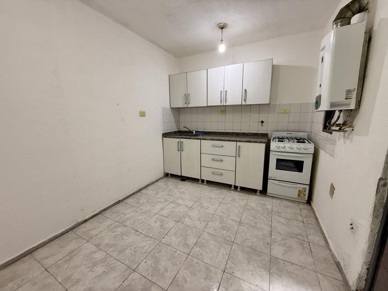 2-Bedroom Apartment for Rent in the Alberdi Neighborhood