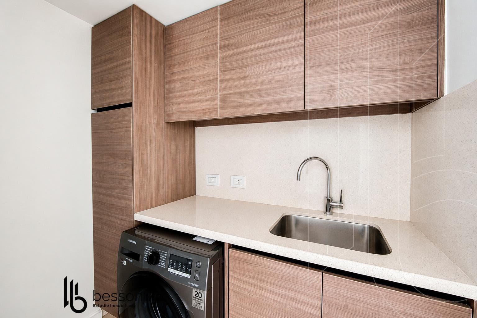 MARAL EXPLANADA APARTMENT