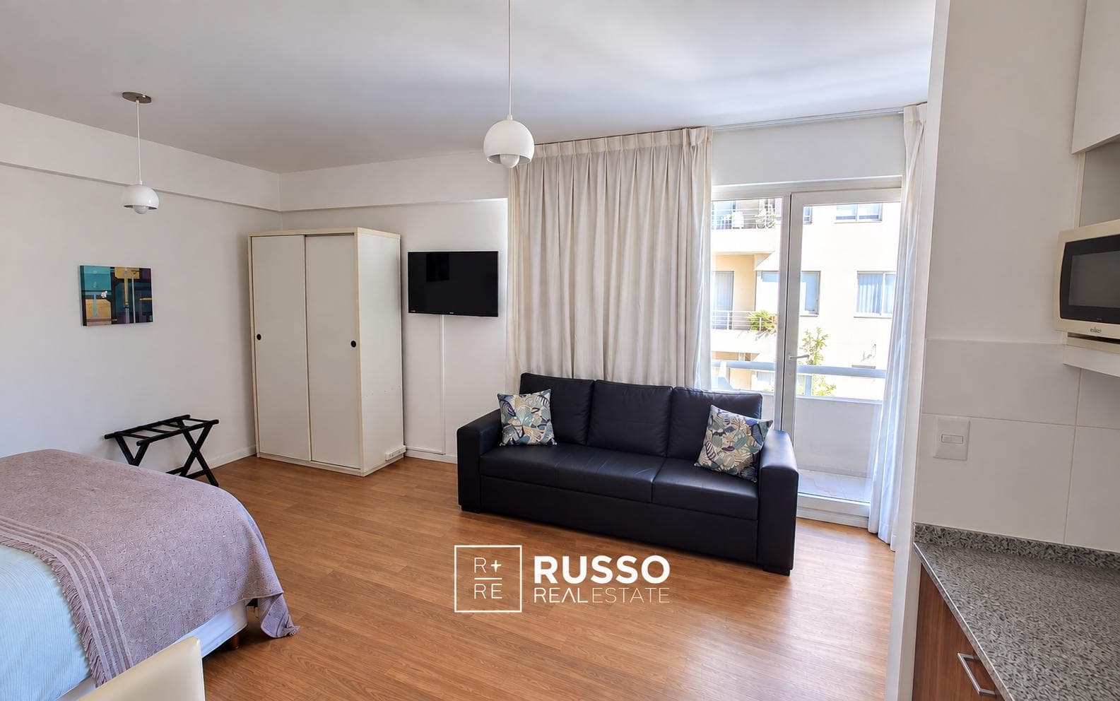 STUDIO APARTMENT WITH BALCONY AND AMENITIES IN SAN TELMO | QUALIFIES FOR A LOAN