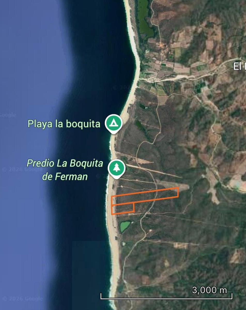 Land in Playa La Boquita