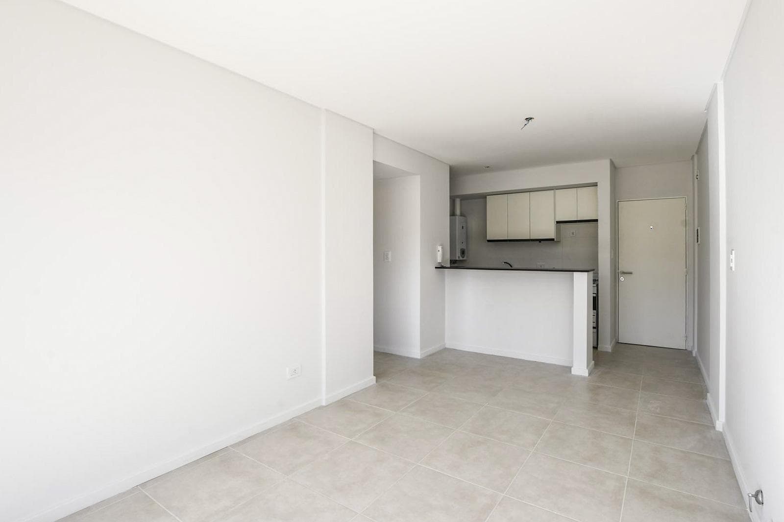 Brand-new 1-bedroom apartment with a north-facing balcony