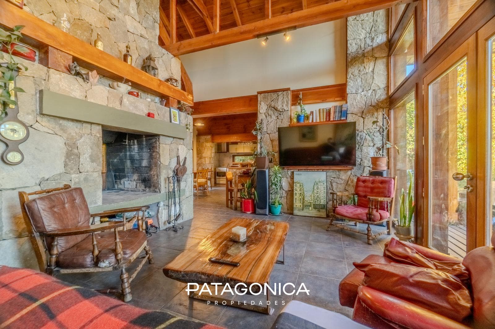 HOUSE FOR SALE: 140 m², on a 1781 m² lot; Penthouse in the RUCA HUE Gated Community, Villa La Angostura
