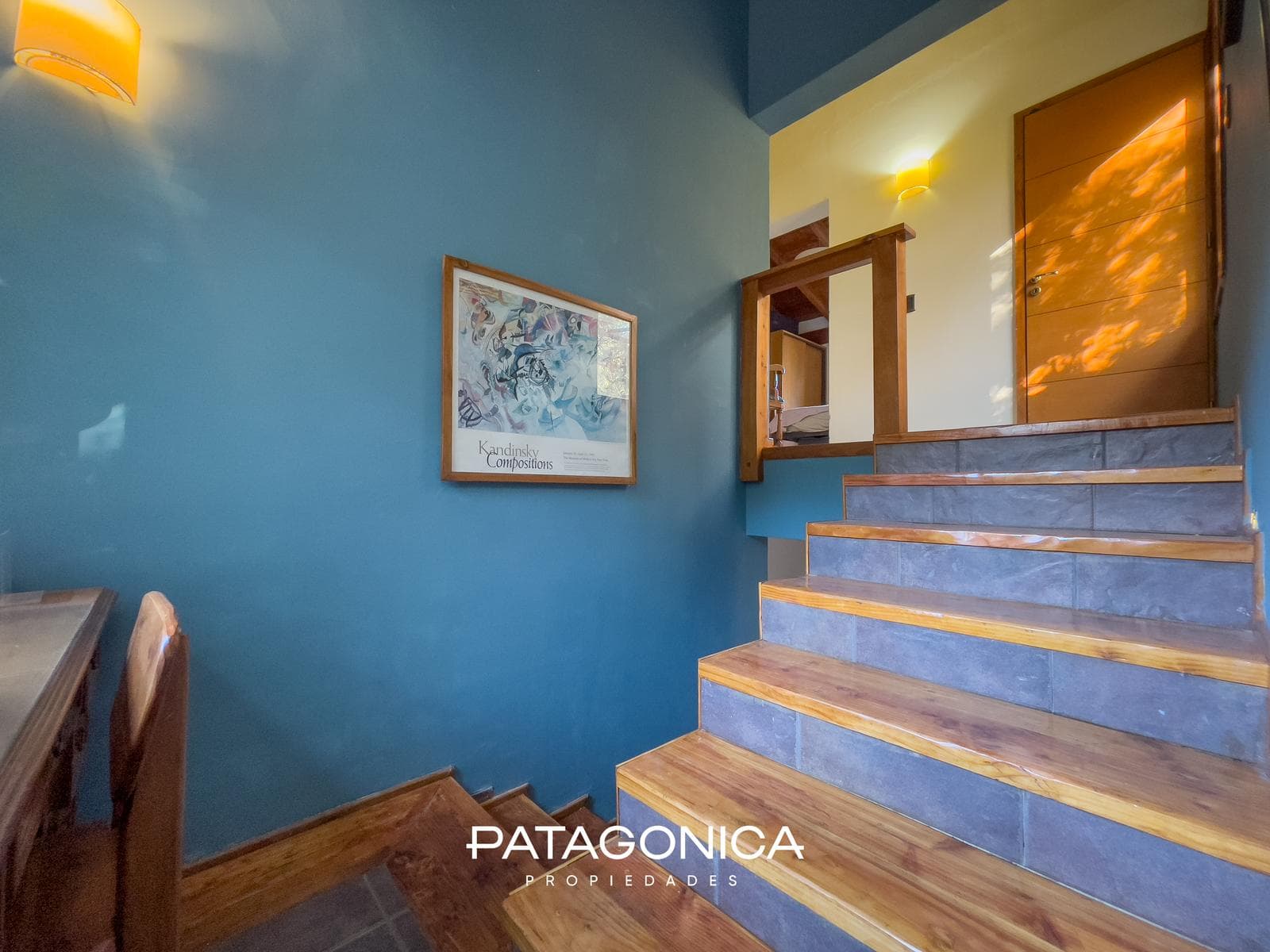 HOUSE FOR SALE: 140 m², on a 1781 m² lot; Penthouse in the RUCA HUE Gated Community, Villa La Angostura