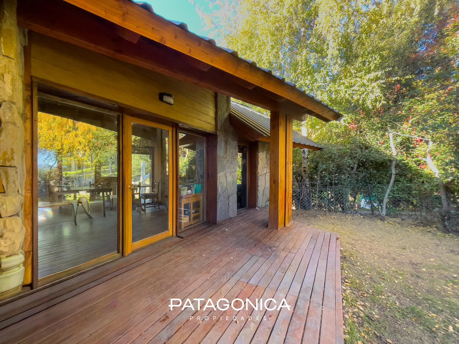 HOUSE FOR SALE: 140 m², on a 1781 m² lot; Penthouse in the RUCA HUE Gated Community, Villa La Angostura
