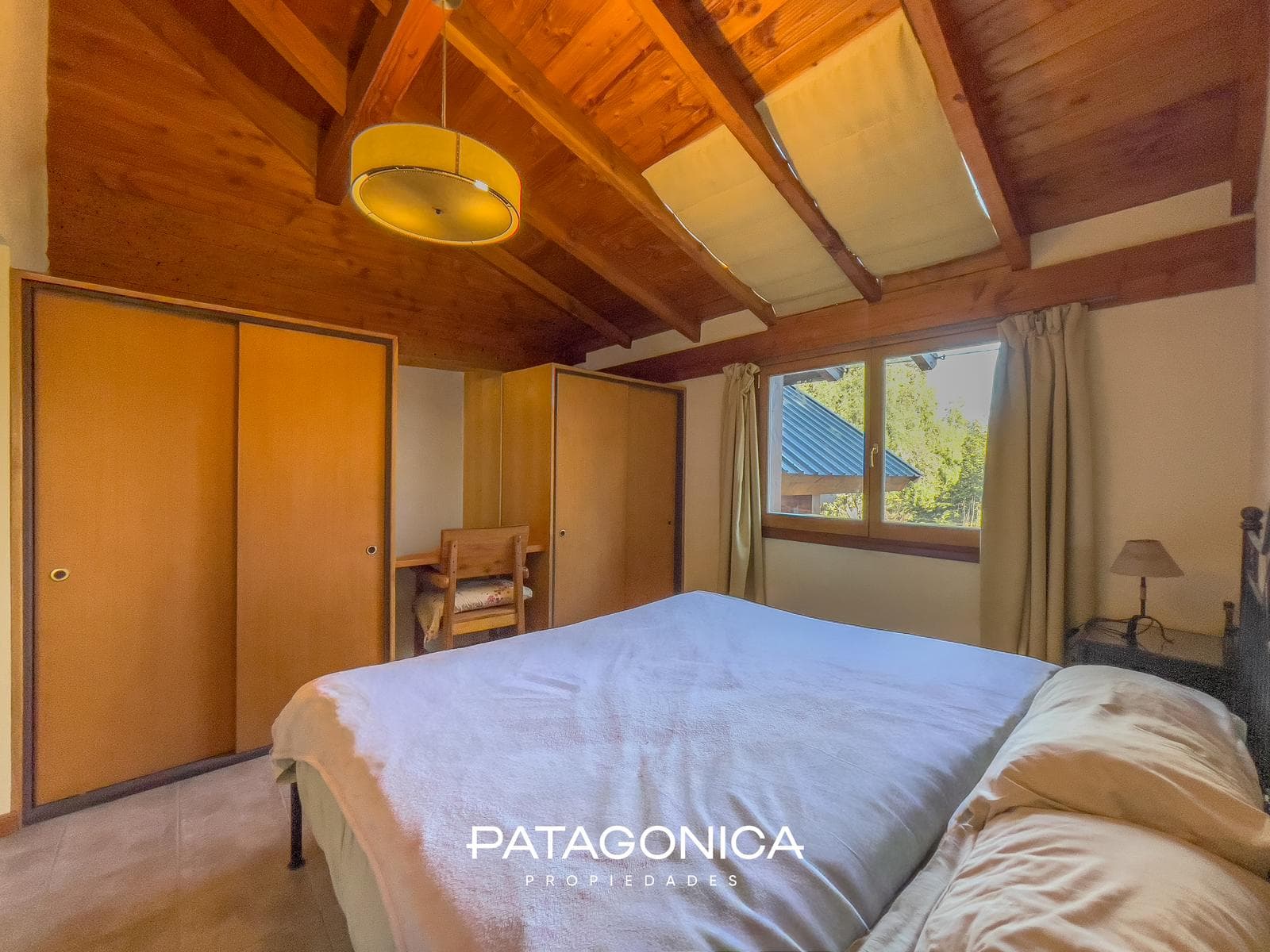 HOUSE FOR SALE: 140 m², on a 1781 m² lot; Penthouse in the RUCA HUE Gated Community, Villa La Angostura