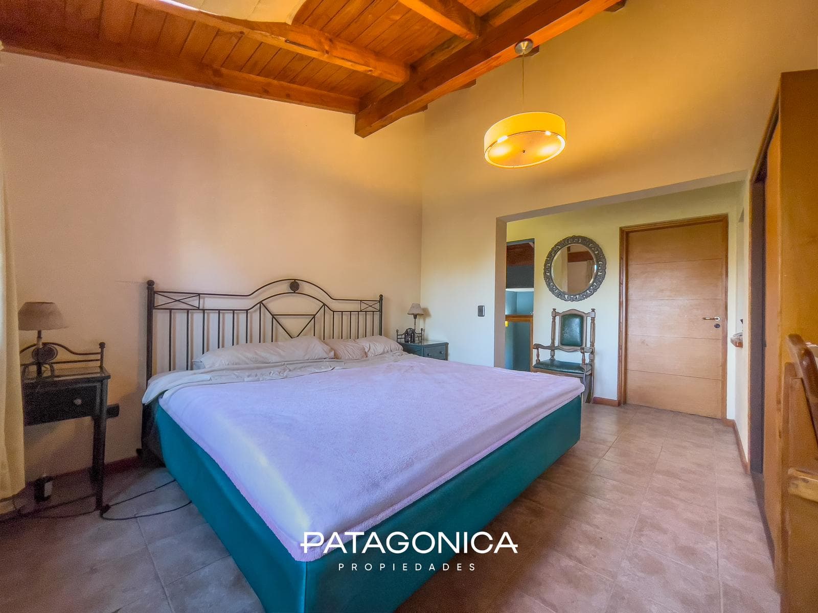 HOUSE FOR SALE: 140 m², on a 1781 m² lot; Penthouse in the RUCA HUE Gated Community, Villa La Angostura