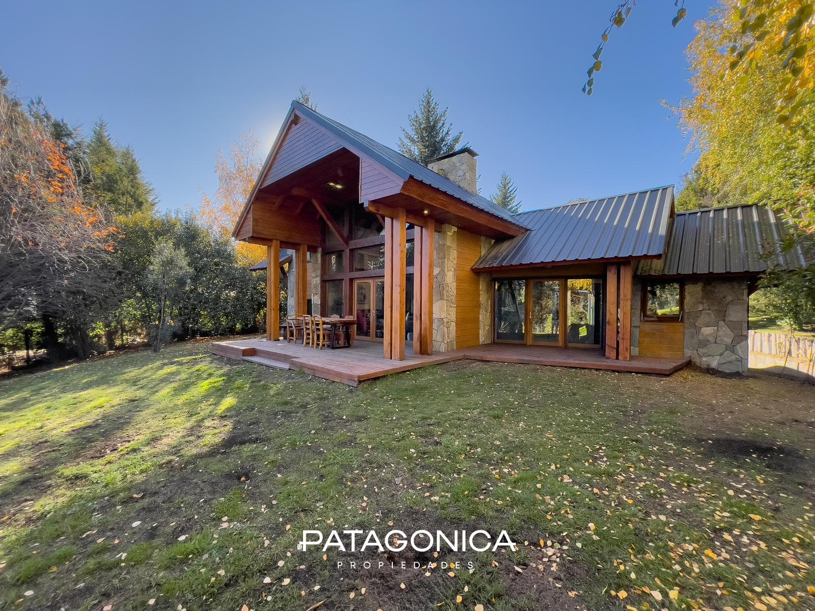 HOUSE FOR SALE: 140 m², on a 1781 m² lot; Penthouse in the RUCA HUE Gated Community, Villa La Angostura
