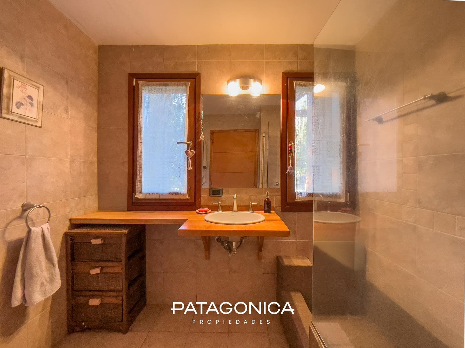 HOUSE FOR SALE: 140 m², on a 1781 m² lot; Penthouse in the RUCA HUE Gated Community, Villa La Angostura