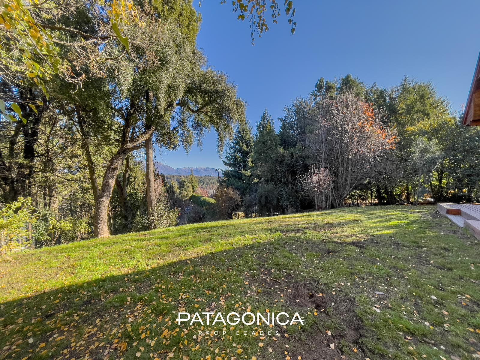 HOUSE FOR SALE: 140 m², on a 1781 m² lot; Penthouse in the RUCA HUE Gated Community, Villa La Angostura