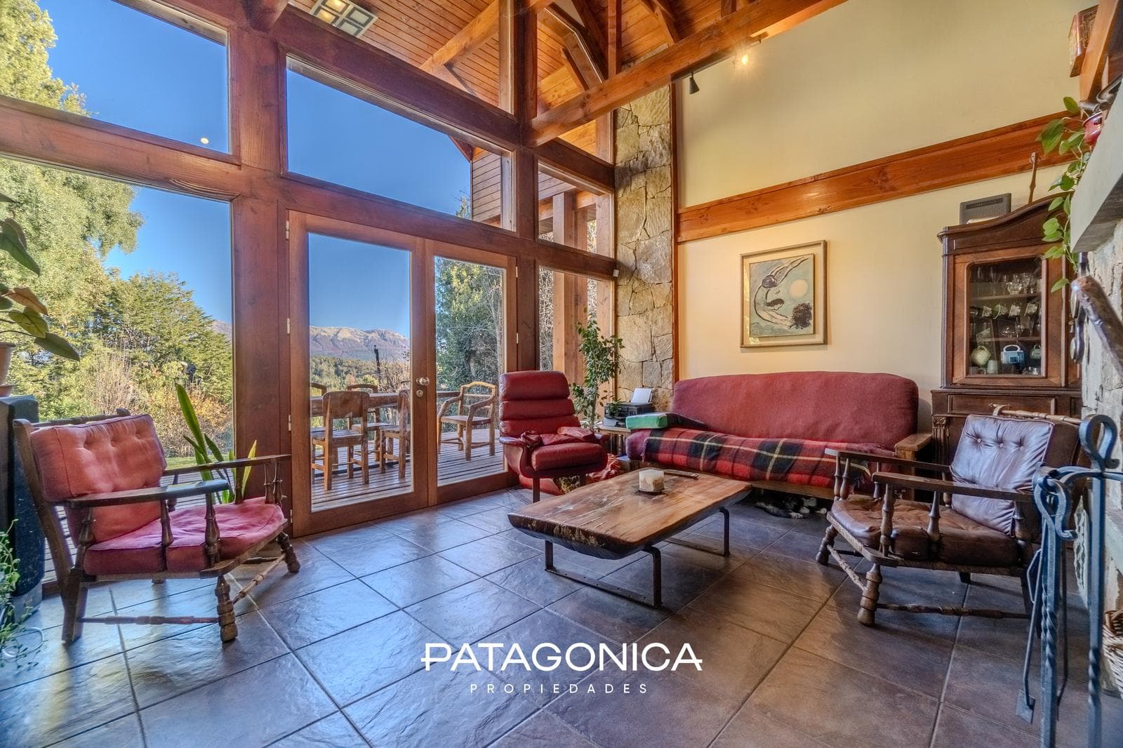 HOUSE FOR SALE: 140 m², on a 1781 m² lot; Penthouse in the RUCA HUE Gated Community, Villa La Angostura