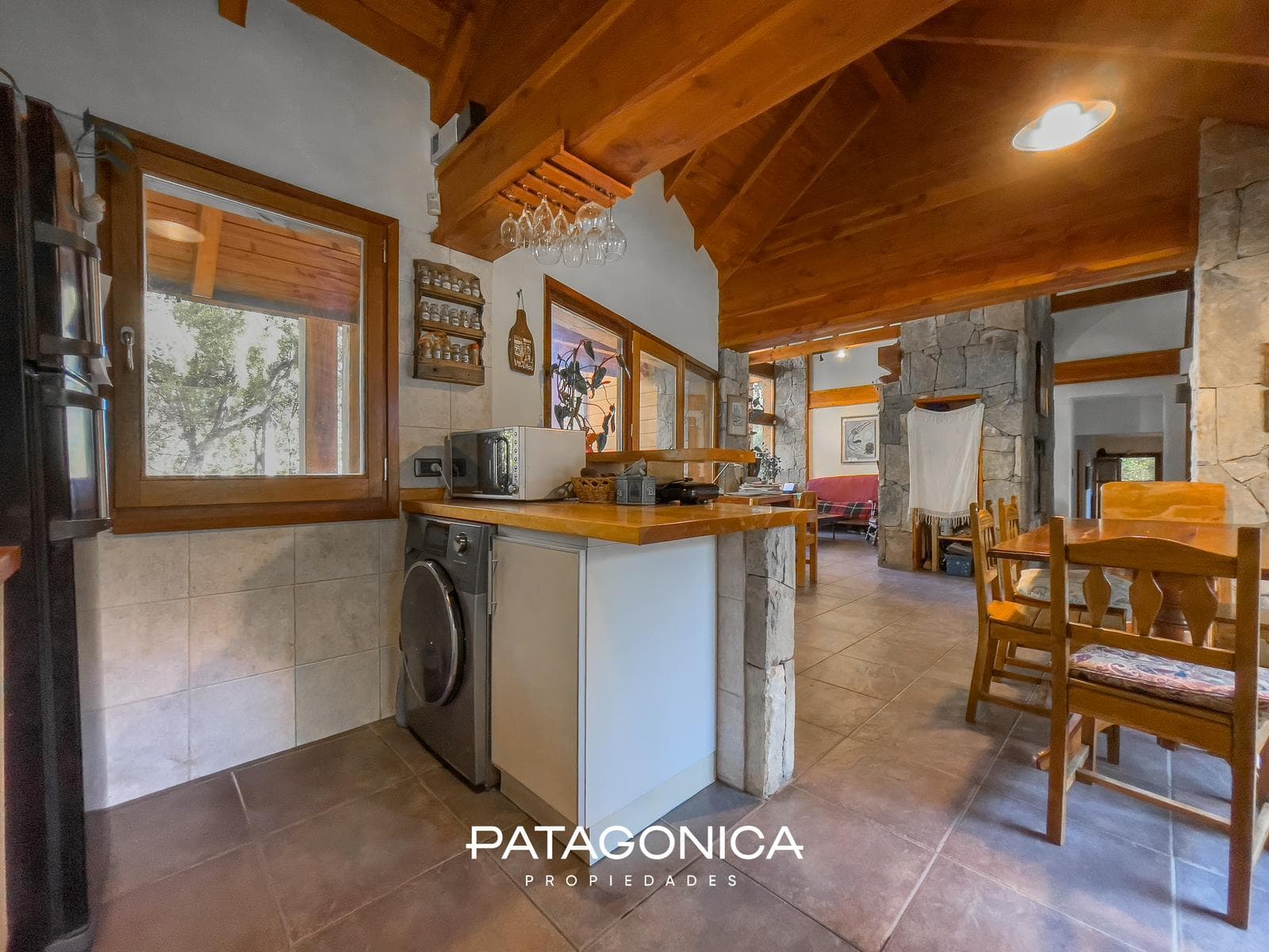HOUSE FOR SALE: 140 m², on a 1781 m² lot; Penthouse in the RUCA HUE Gated Community, Villa La Angostura
