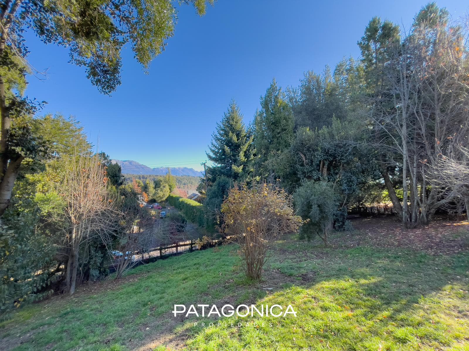 HOUSE FOR SALE: 140 m², on a 1781 m² lot; Penthouse in the RUCA HUE Gated Community, Villa La Angostura