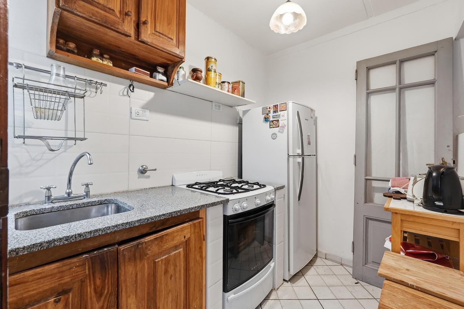 Two-room furnished apartment for short-term rent in Balvanera