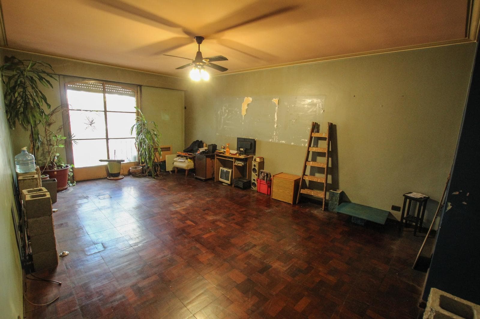 2-room apartment for sale in Floresta, in need of renovation, good location, eligible for financing, 60 m²