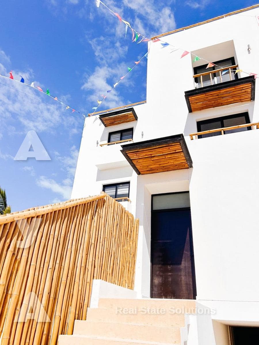 House for Sale, 4 Bedrooms, SWIMMING POOL, OCEANFRONT, San Benito, Mérida, Yucatán.