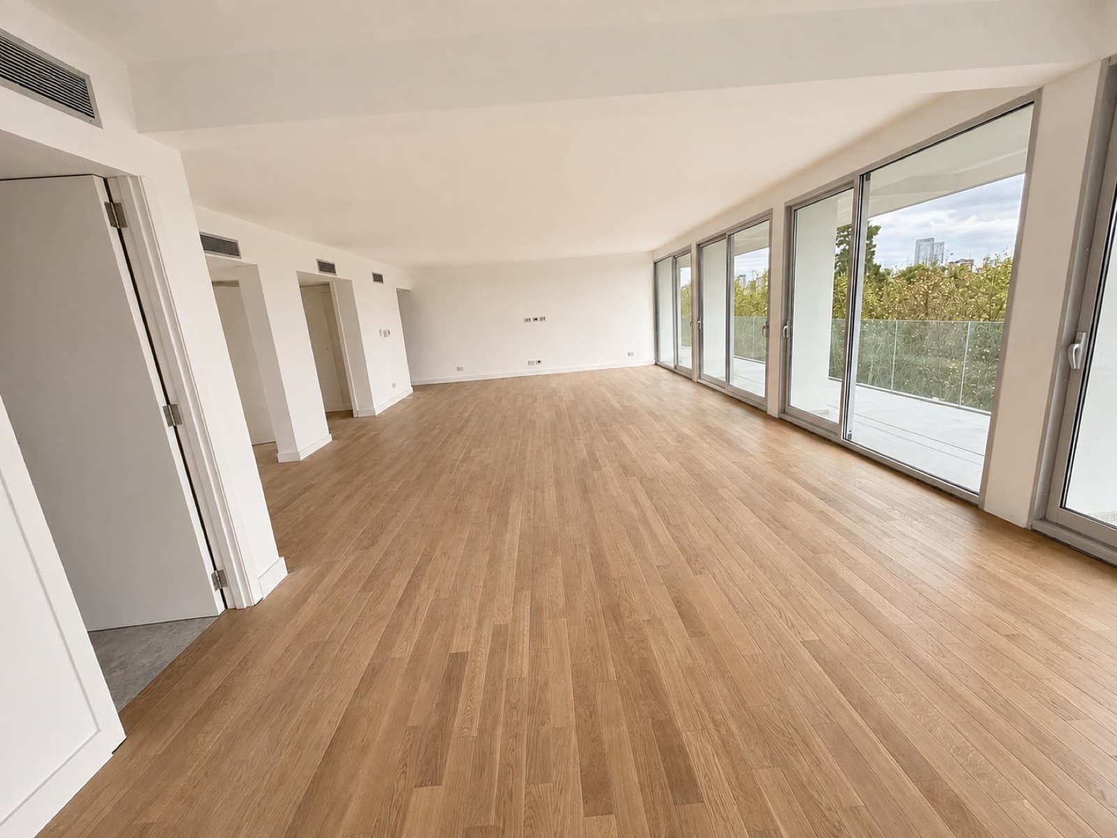 5-room apartment with 4 en-suite bedrooms in Palermo Chico.
