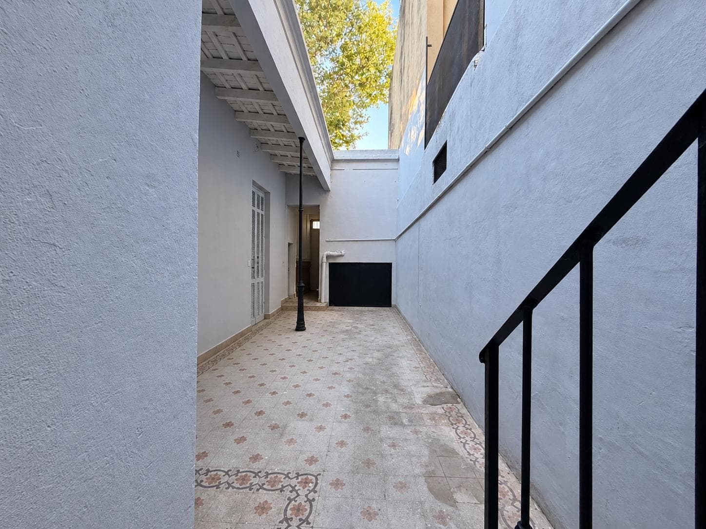5-Room Renovated House for Sale in Paternal