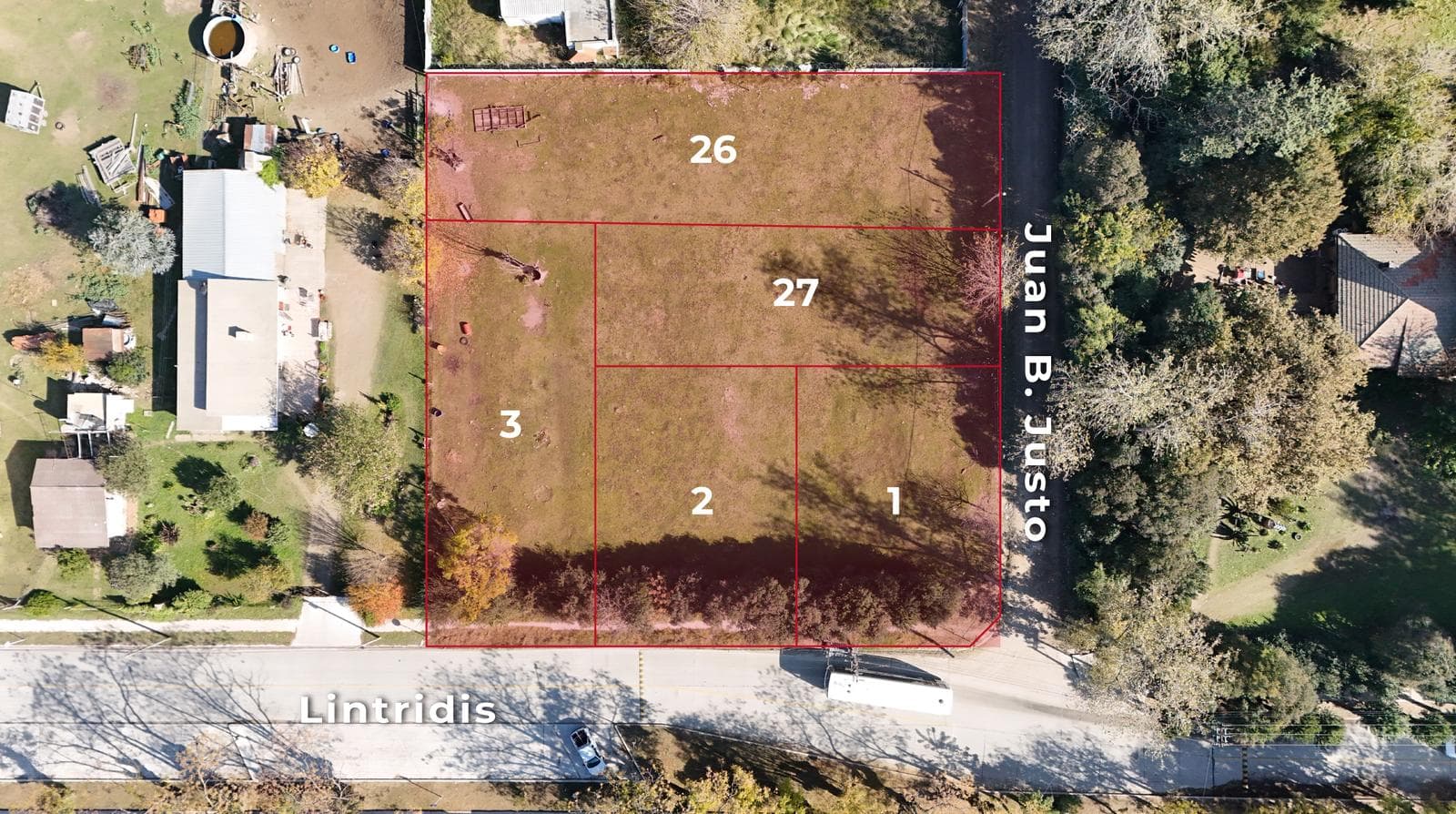 Land for Sale. Area: 573 m2. Lintridis and Juan B. Justo. Ciudad Zarate
