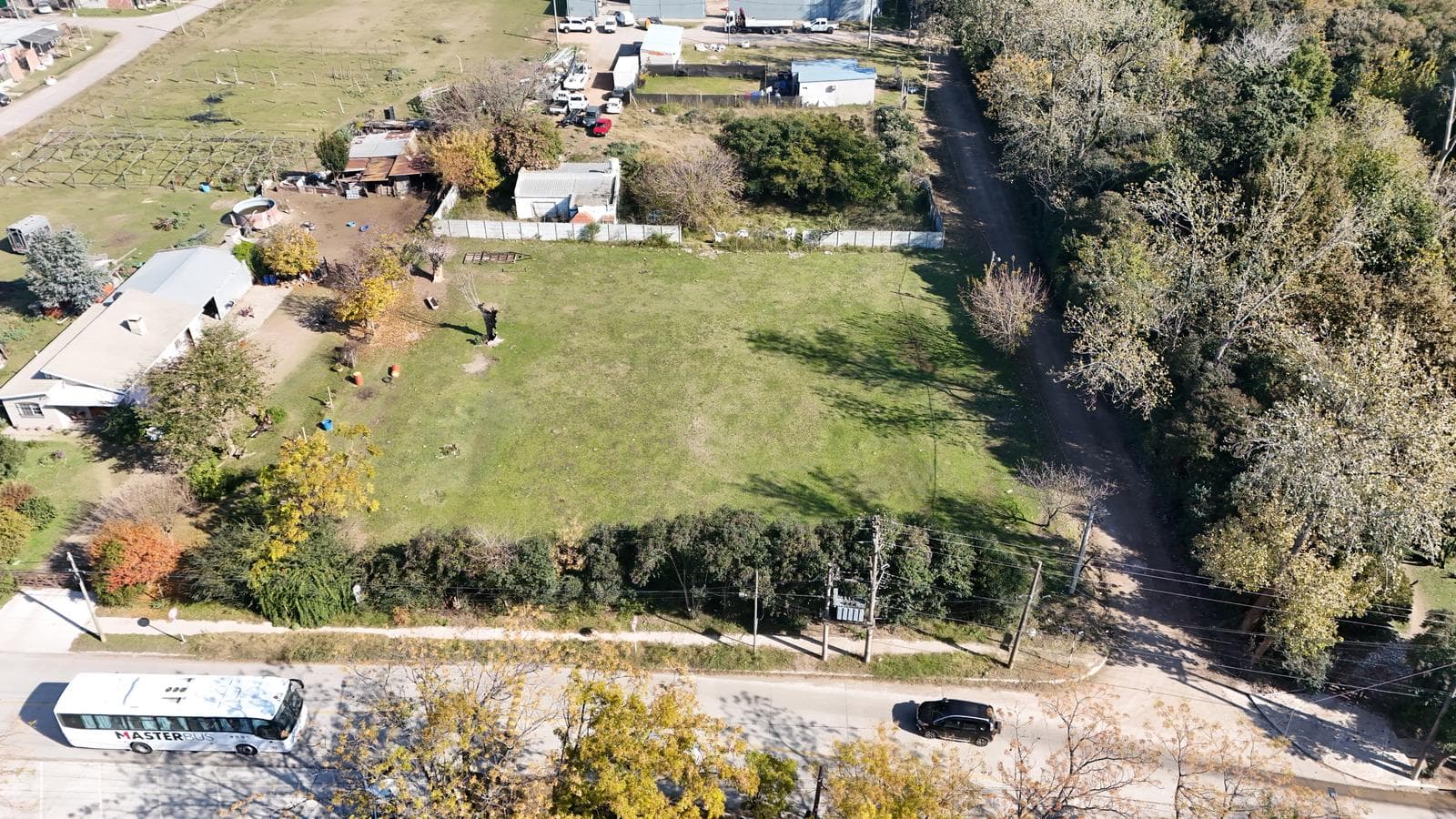 Land for Sale. Area: 573 m2. Lintridis and Juan B. Justo. Ciudad Zarate