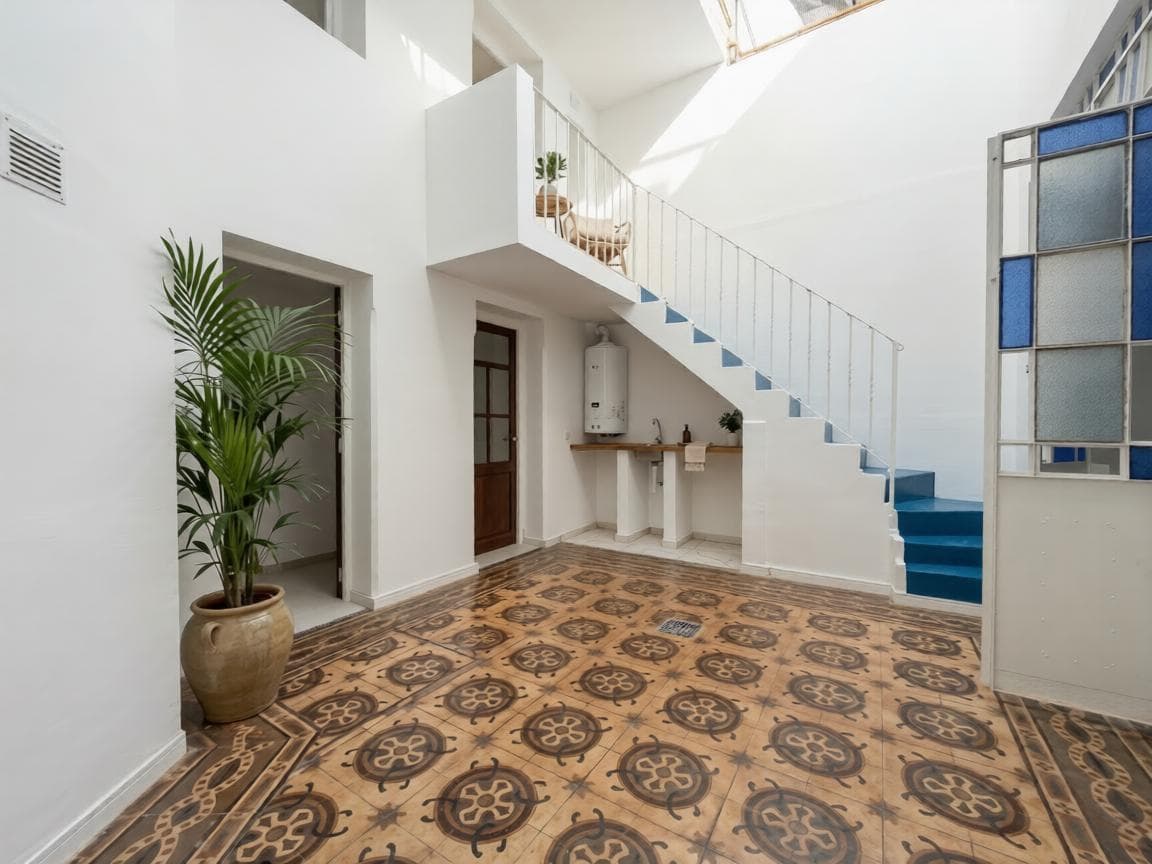 For Sale - 2-Bedroom House with a Utility Room and Patio | Ituzaingó 1049, Abasto, Rosario
