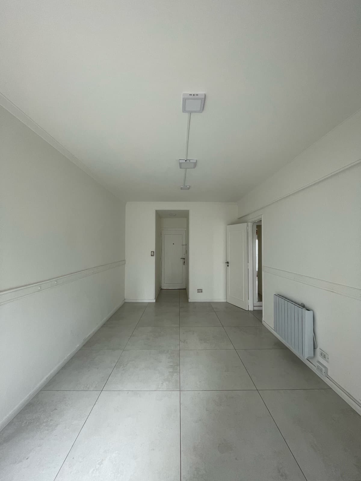 2-Bedroom Apartment with Balconies Facing the Street - For Rent: 24 m² - No Maintenance Fees