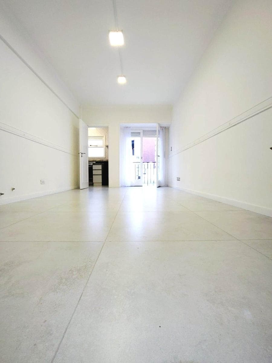 2-Bedroom Apartment with Balconies Facing the Street - For Rent: 24 m² - No Maintenance Fees
