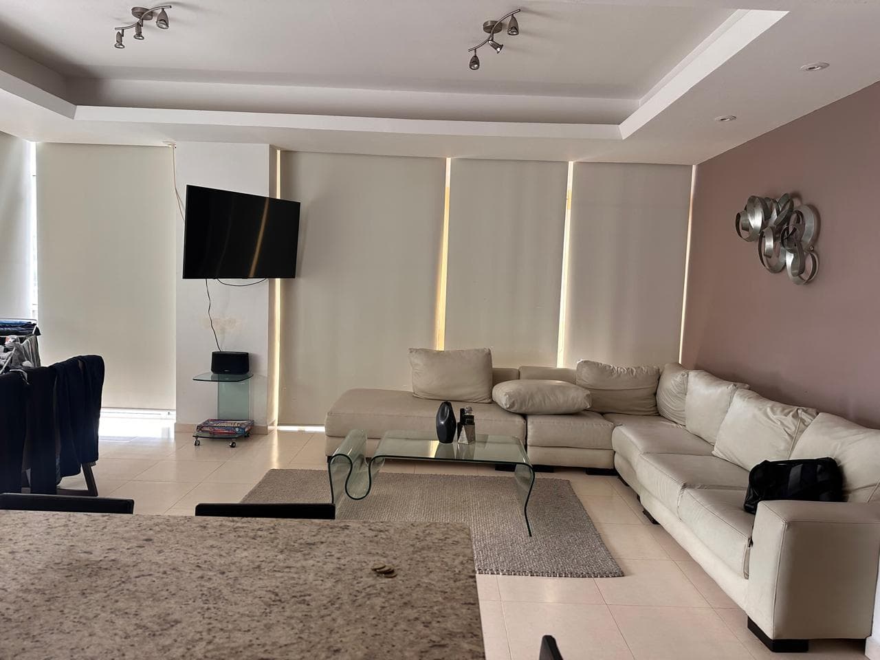 APARTMENT FOR RENT IN TORRE AQUA - VALLE ORIENTE
