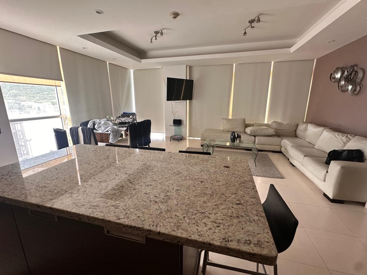 APARTMENT FOR RENT IN TORRE AQUA - VALLE ORIENTE