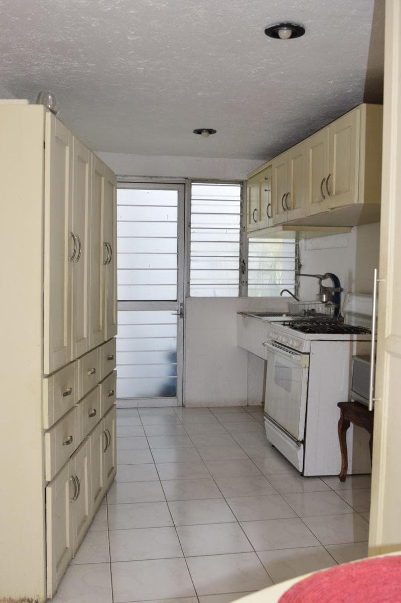 House for Sale with a Pool and Spacious Garden in Jardines de Cuernavaca, Morelos