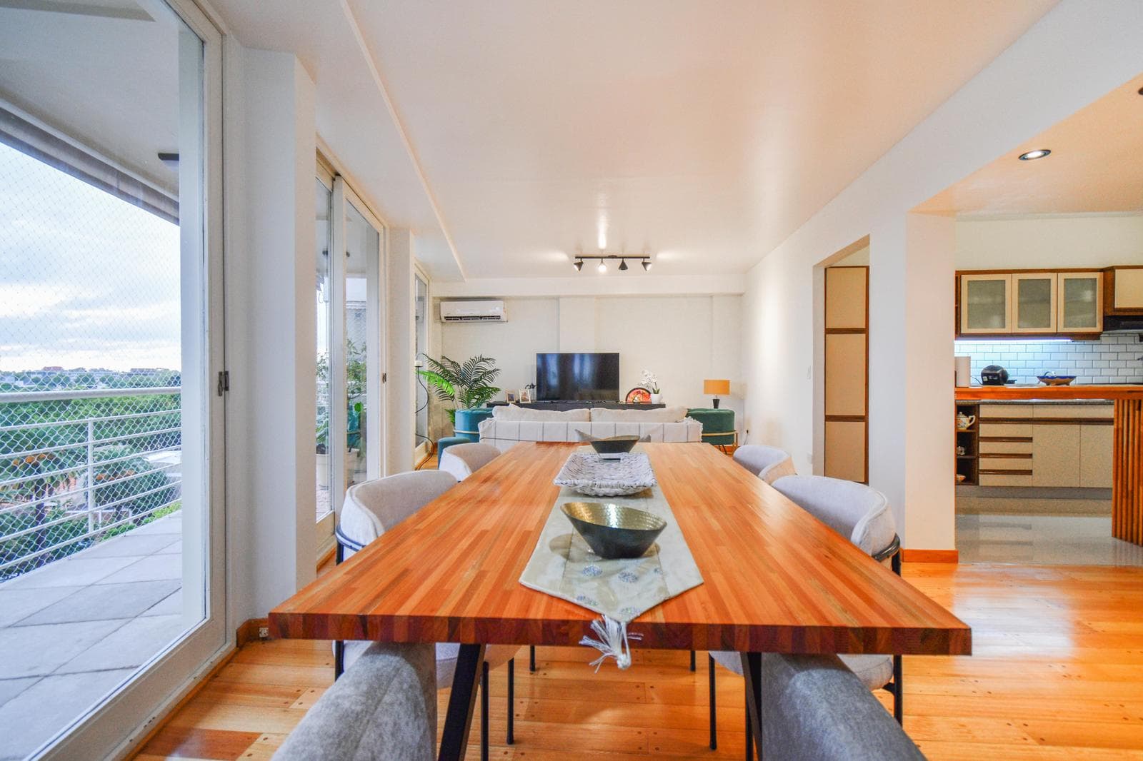 Apartment for Sale in Nuñez: 4-room apartment with maid's quarters. Panoramic view, LOTS OF NATURAL LIGHT, UPPER FLOOR