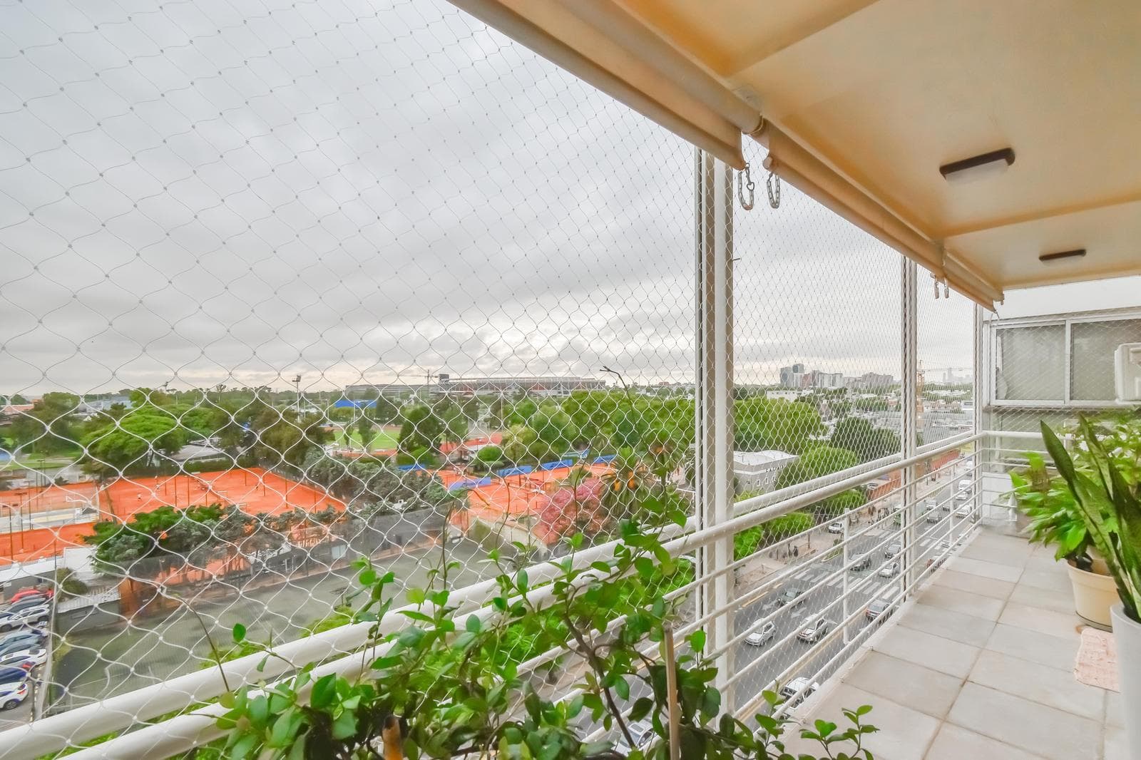 Apartment for Sale in Nuñez: 4-room apartment with maid's quarters. Panoramic view, LOTS OF NATURAL LIGHT, UPPER FLOOR