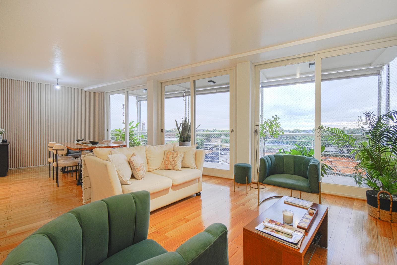 Apartment for Sale in Nuñez: 4-room apartment with maid's quarters. Panoramic view, LOTS OF NATURAL LIGHT, UPPER FLOOR