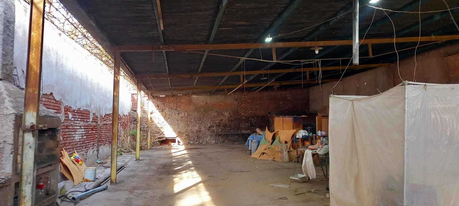 Land and Warehouse for Sale in Downtown
