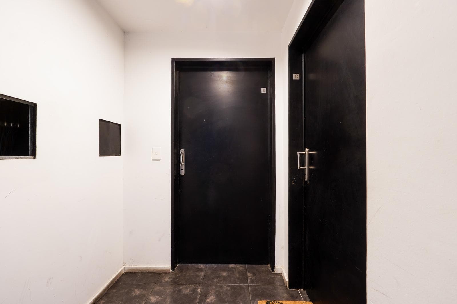 Furnished studio apartment with a balcony and amenities available for short-term rent in Belgrano