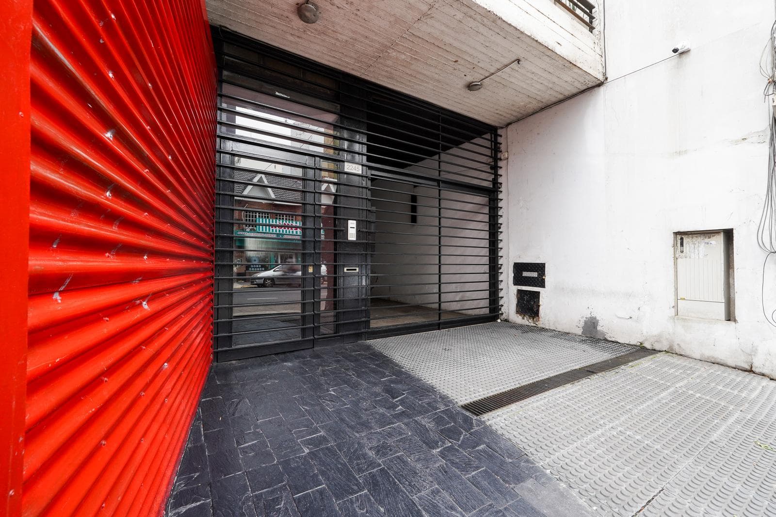 Furnished studio apartment with a balcony and amenities available for short-term rent in Belgrano