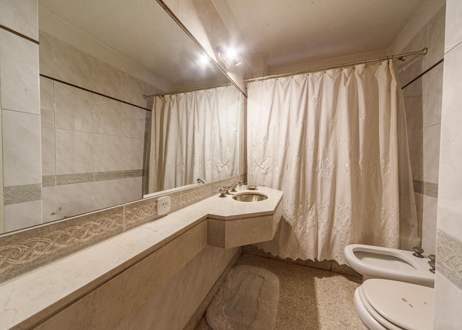 4-ROOM APARTMENT FOR SALE IN BELGRANO