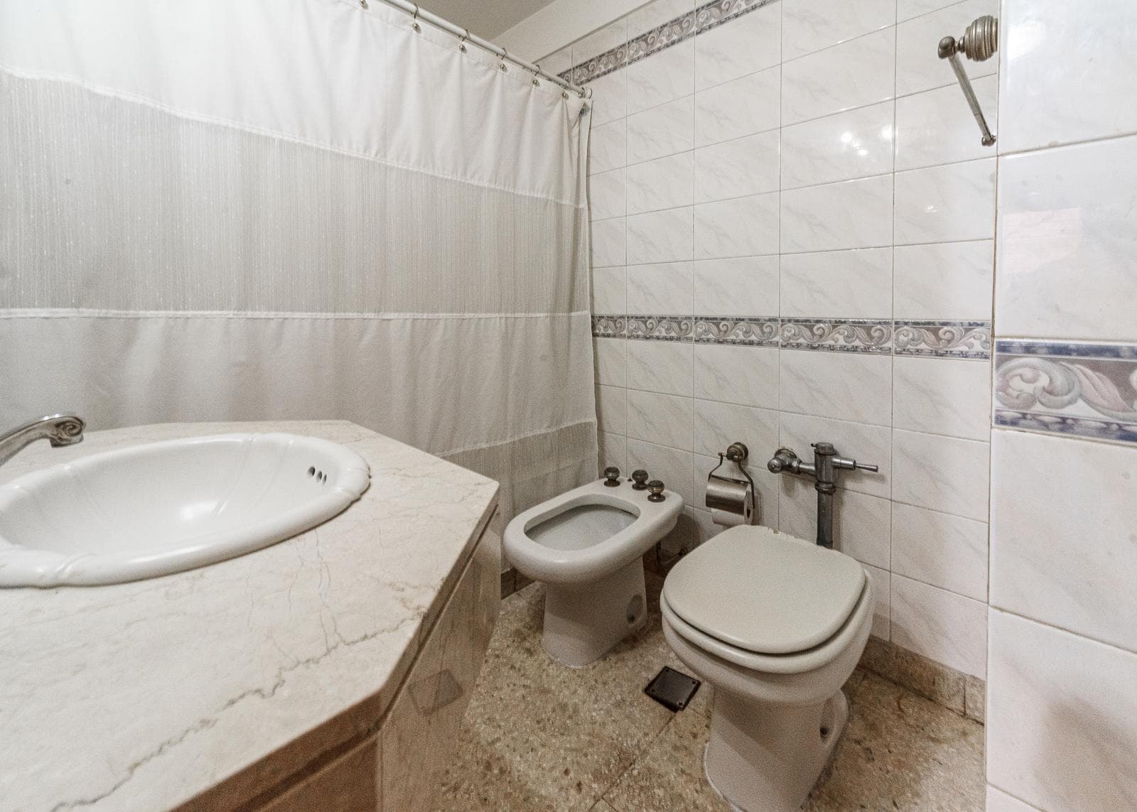 4-ROOM APARTMENT FOR SALE IN BELGRANO