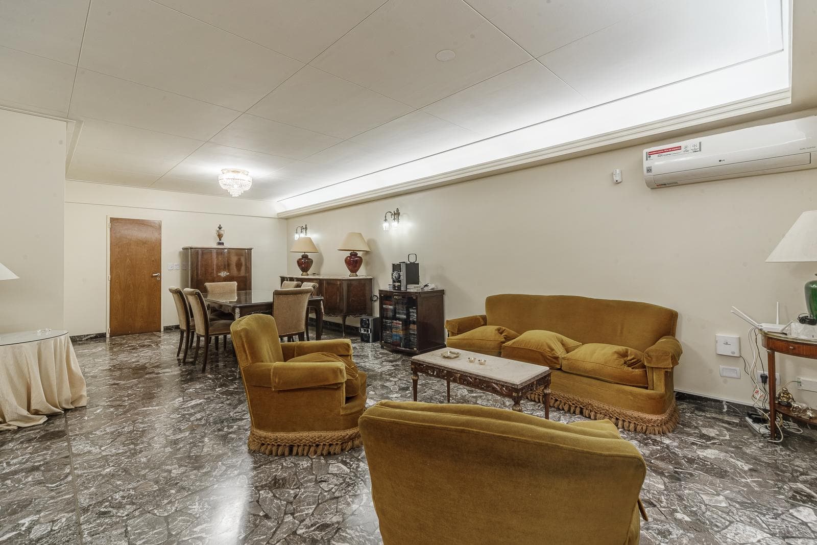 4-ROOM APARTMENT FOR SALE IN BELGRANO