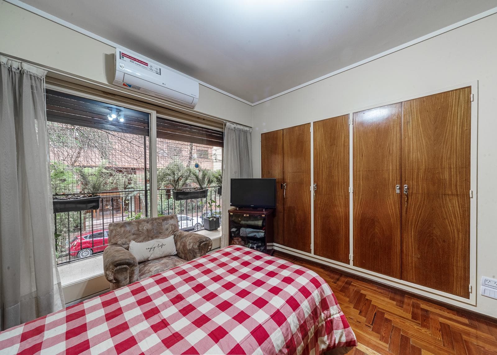 4-ROOM APARTMENT FOR SALE IN BELGRANO