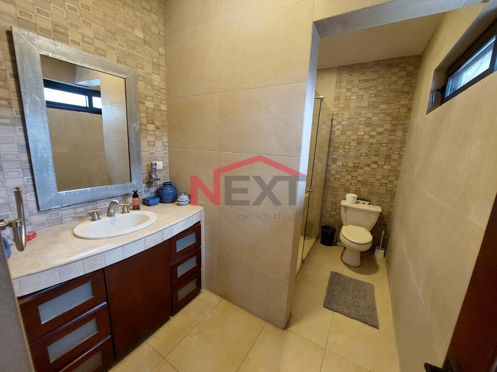 FURNISHED AND FULLY EQUIPPED ONE-STORY HOUSE FOR RENT