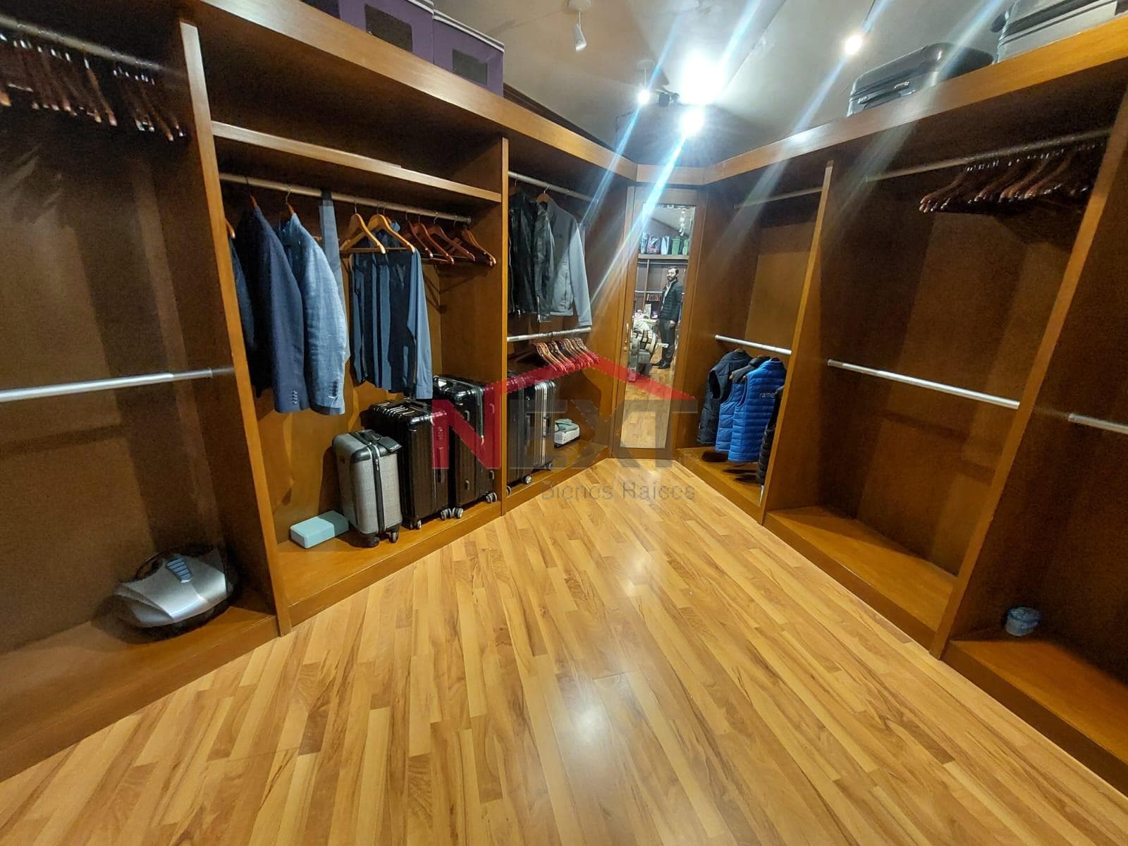 FURNISHED AND FULLY EQUIPPED ONE-STORY HOUSE FOR RENT