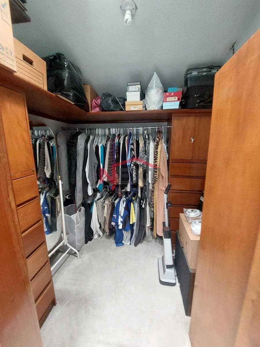 CORNER HOUSE FOR SALE IN THE CUMBRES NEIGHBORHOOD