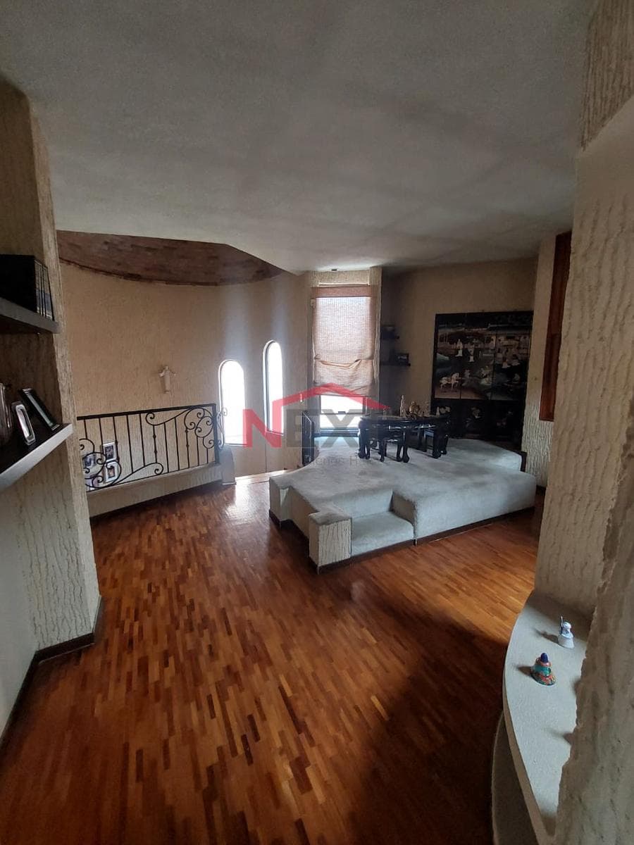 CORNER HOUSE FOR SALE IN THE CUMBRES NEIGHBORHOOD