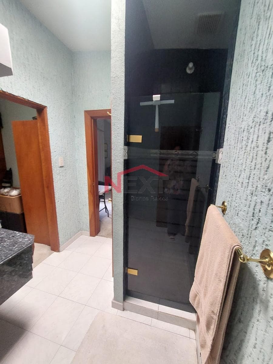CORNER HOUSE FOR SALE IN THE CUMBRES NEIGHBORHOOD